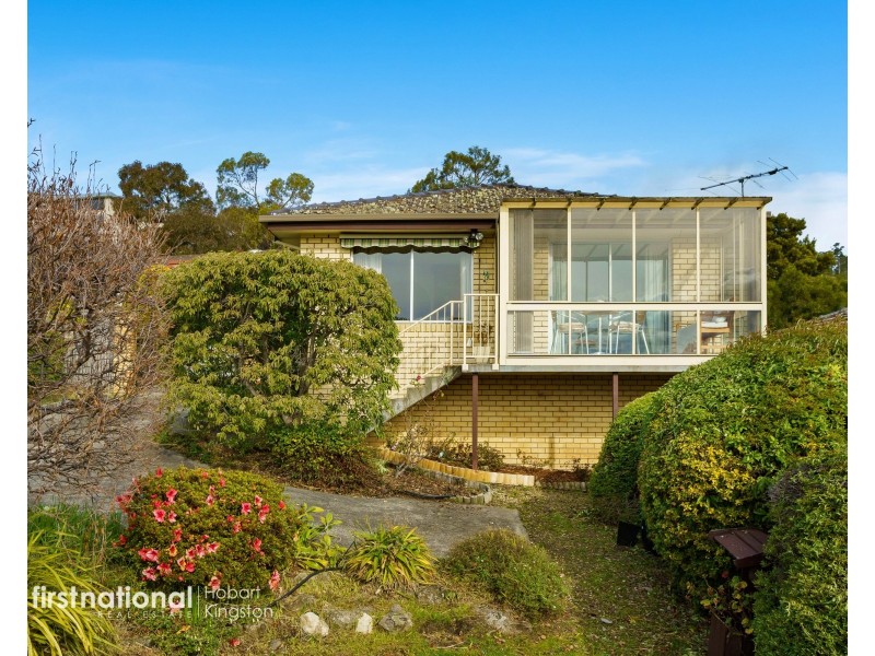 1/14 Suncoast Drive, Blackmans Bay TAS 7052
