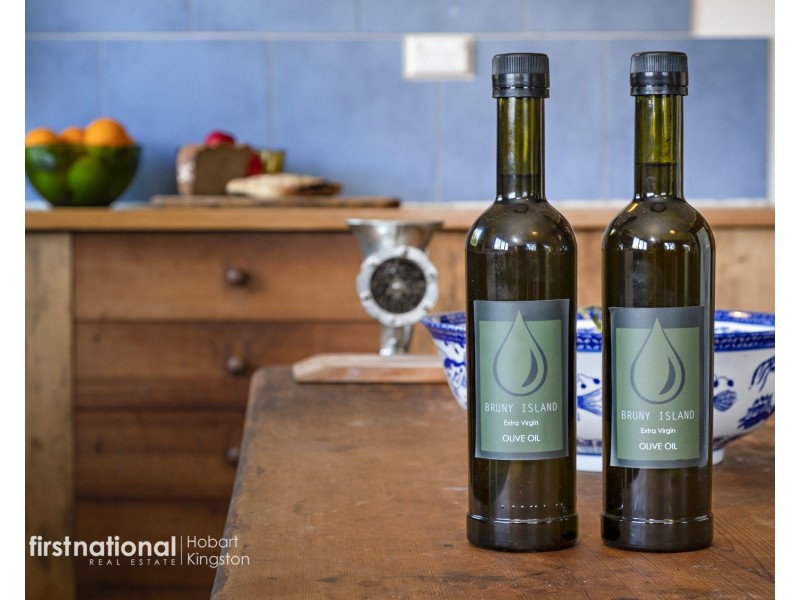 120 McPhersons Road, Adventure Bay TAS 7150