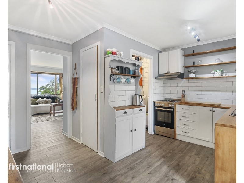 2/8 Opal Drive, Blackmans Bay TAS 7052