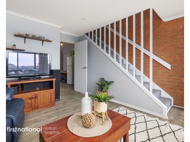 2/8 Opal Drive, Blackmans Bay TAS 7052
