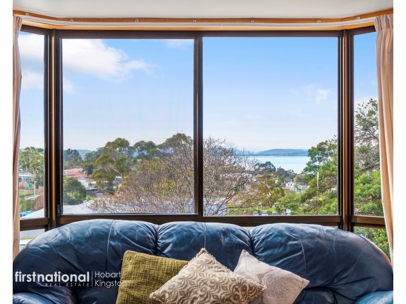 2/8 Opal Drive, Blackmans Bay TAS 7052