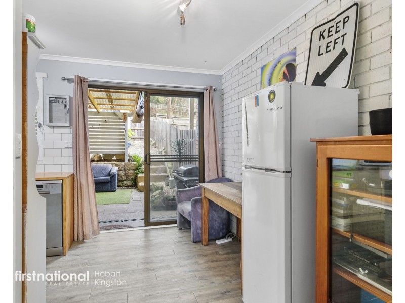 2/8 Opal Drive, Blackmans Bay TAS 7052