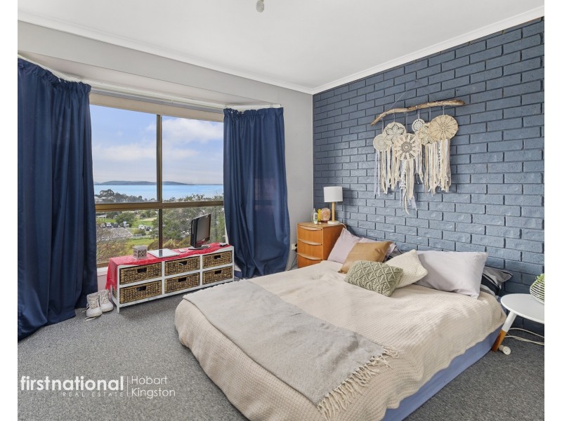 2/8 Opal Drive, Blackmans Bay TAS 7052