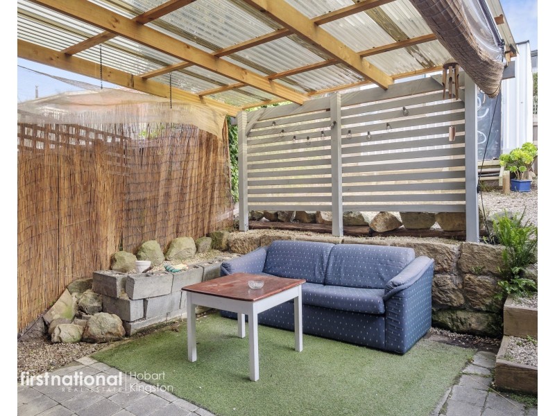 2/8 Opal Drive, Blackmans Bay TAS 7052