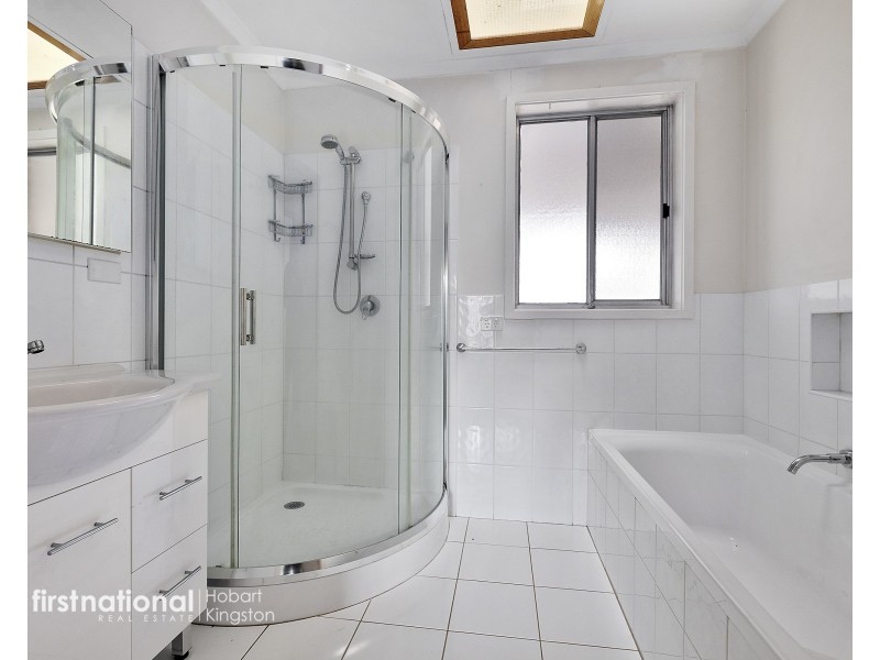 1/4 Dollery Drive, Kingston TAS 7050