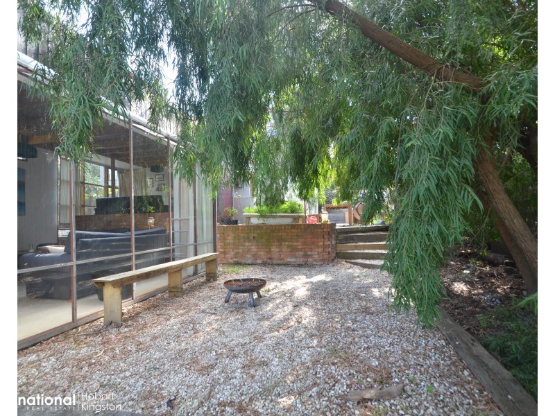 19 Tarana Road, Blackmans Bay TAS 7052