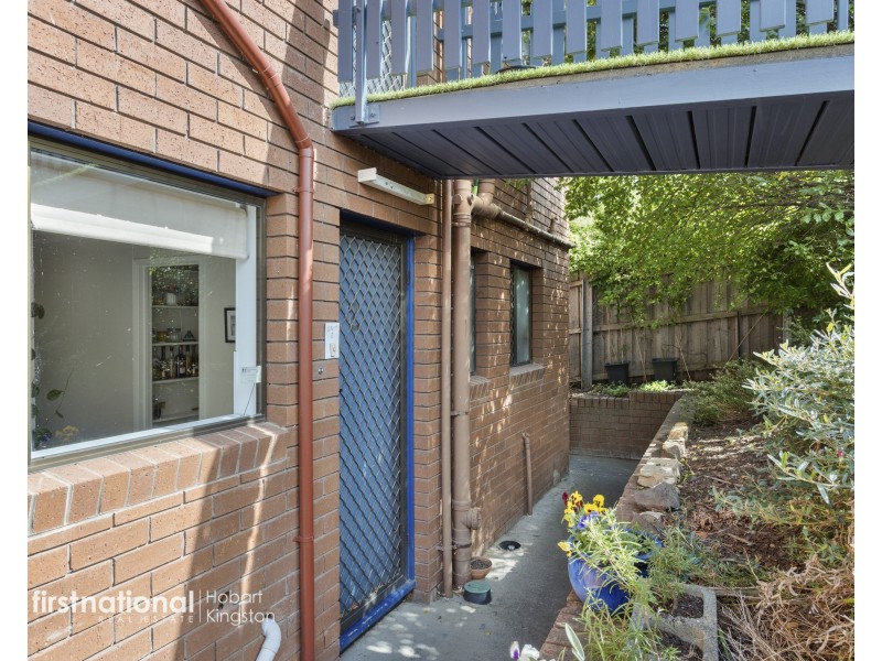 2/9 Browns Road, Kingston TAS 7050