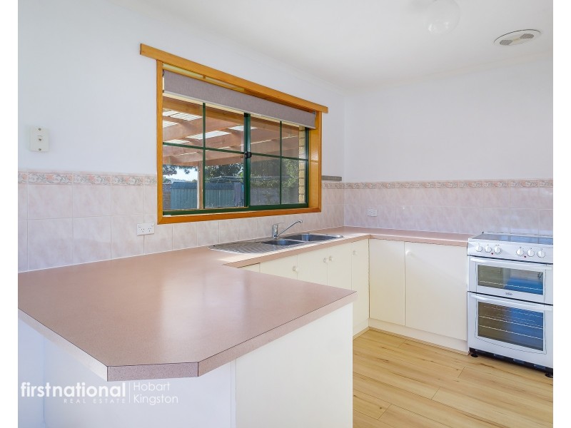 11 Carrington Drive, Margate TAS 7054