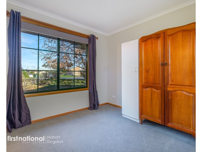 11 Carrington Drive, Margate TAS 7054