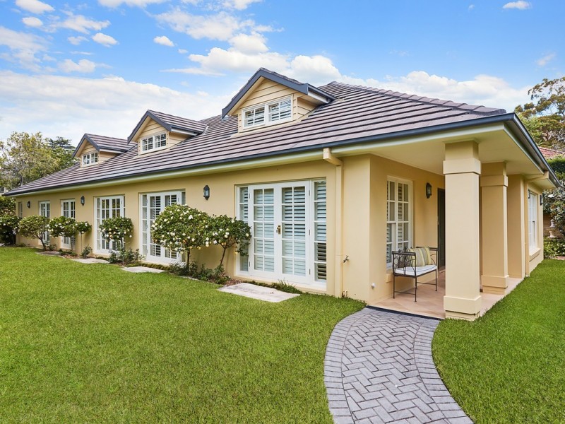 8 BANGALLA STREET, Warrawee NSW 2074