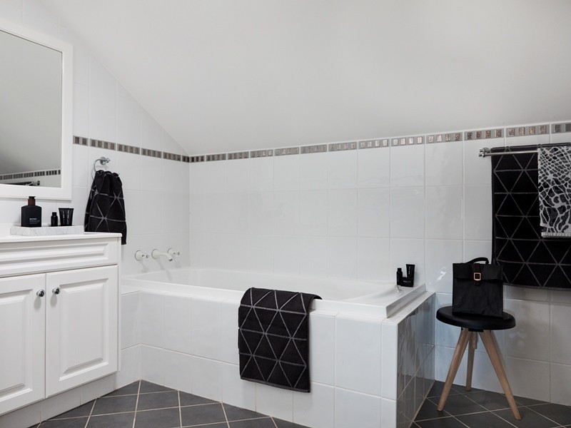 8 BANGALLA STREET, Warrawee NSW 2074