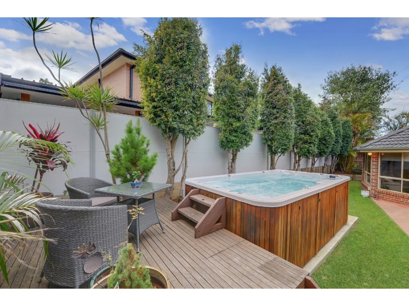 12 Streamdale Grove, Warriewood NSW 2102