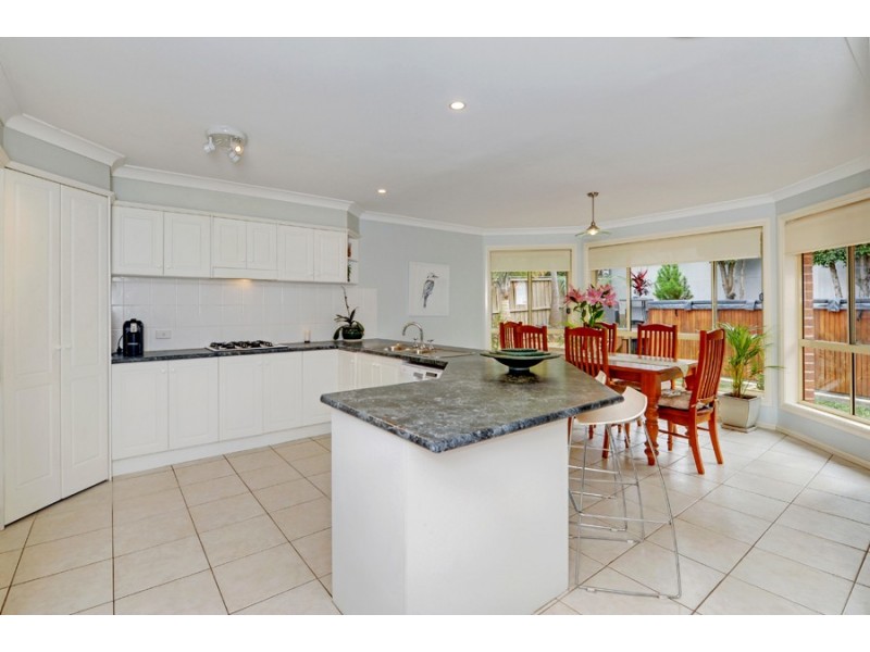 12 Streamdale Grove, Warriewood NSW 2102