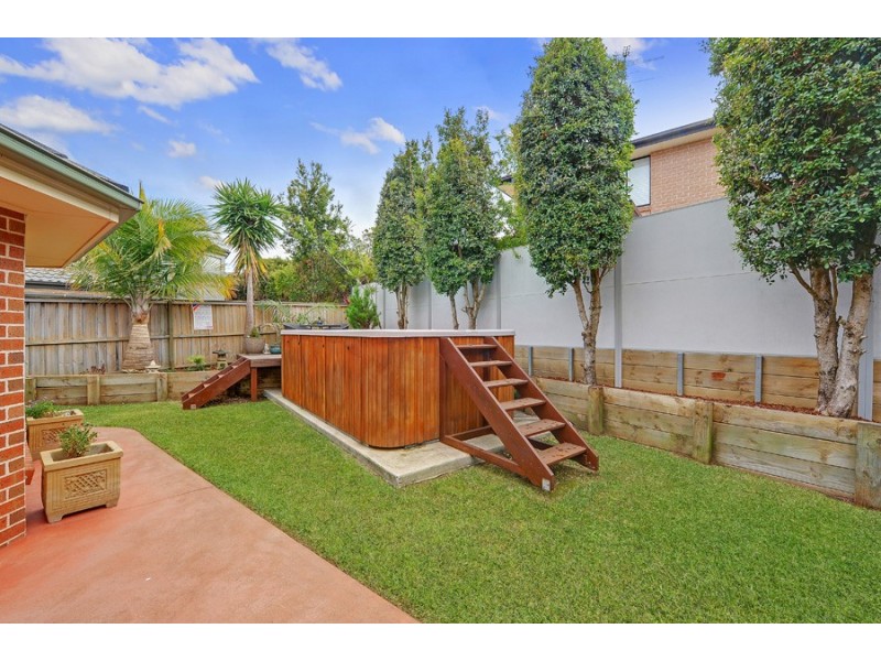 12 Streamdale Grove, Warriewood NSW 2102