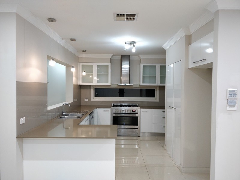 39 TURON CRESCENT, The Ponds NSW 2769