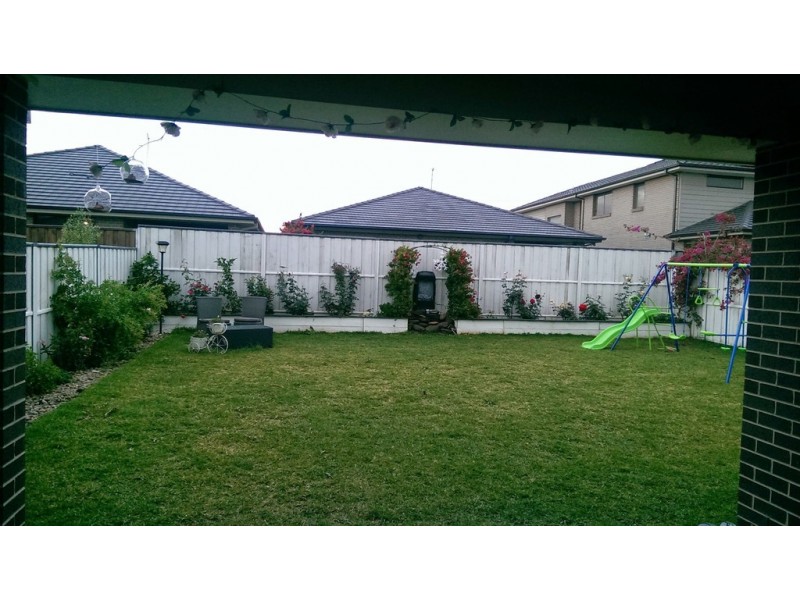 39 TURON CRESCENT, The Ponds NSW 2769