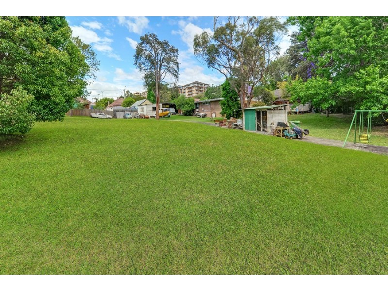 37 EDGEWORTH DAVID AVENUE, Waitara NSW 2077