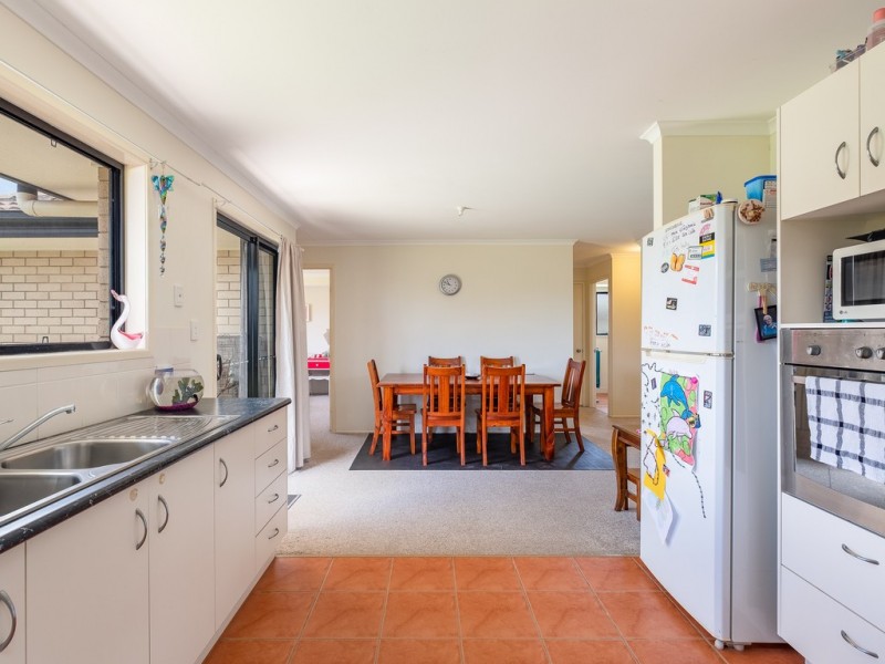 33 Lily Street, Southside QLD 4570