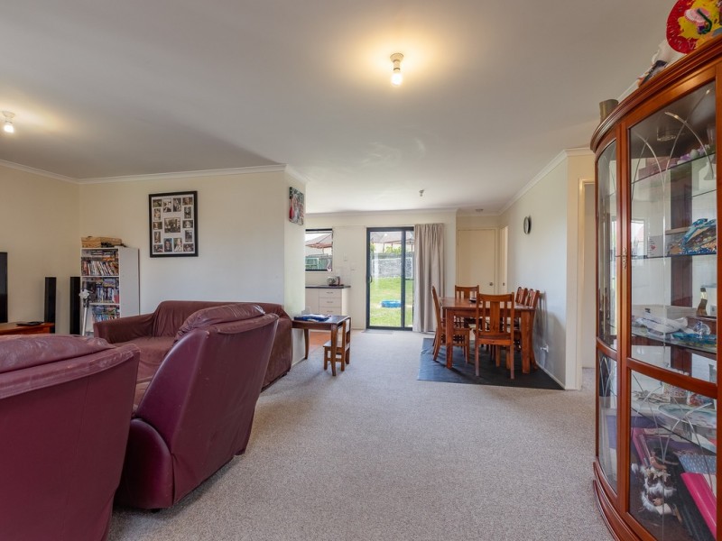 33 Lily Street, Southside QLD 4570