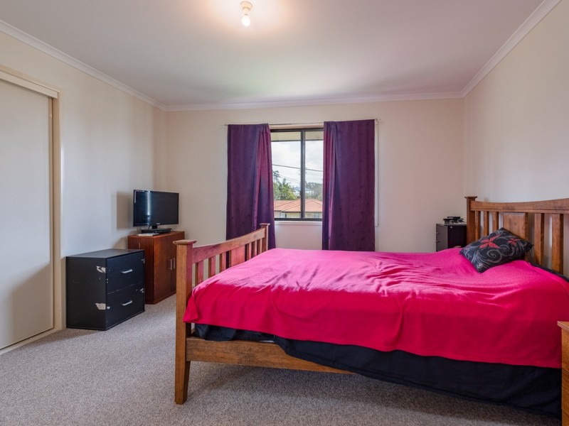33 Lily Street, Southside QLD 4570