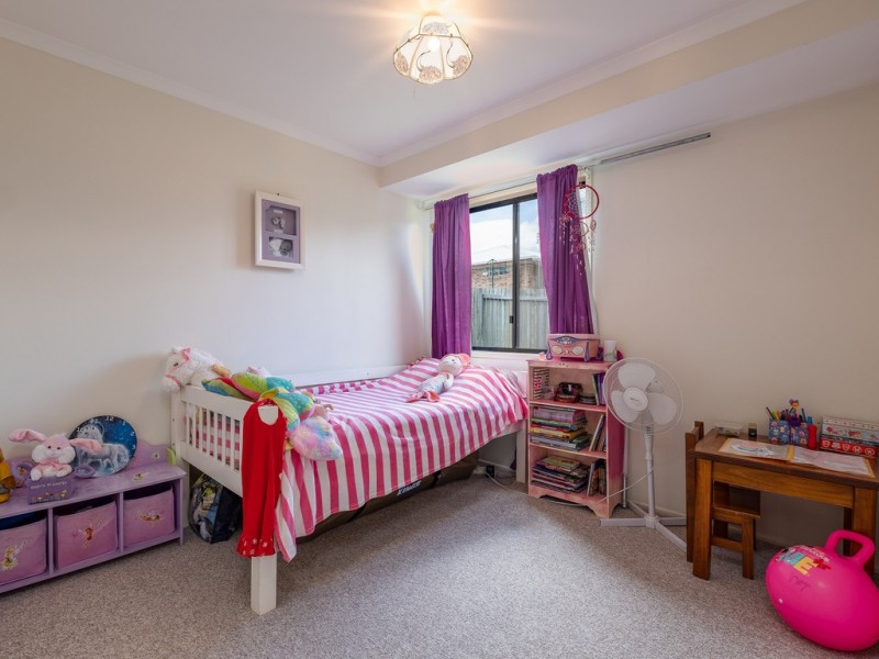 33 Lily Street, Southside QLD 4570