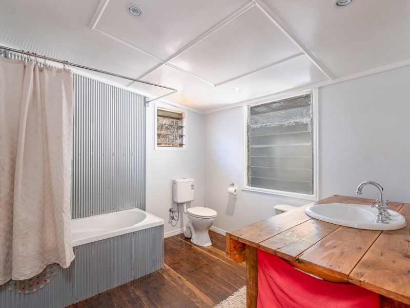 874 McIntosh Creek Road, Calico Creek QLD 4570