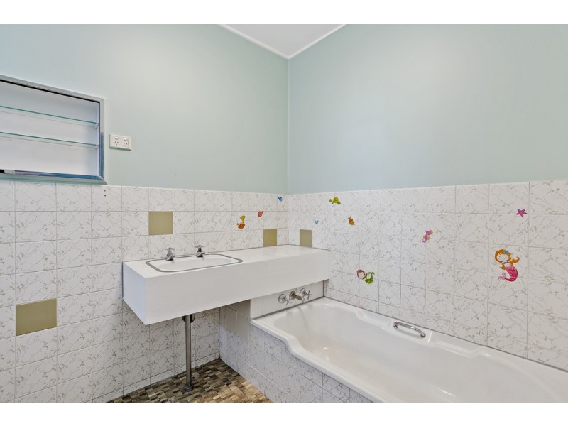 42 Bath Terrace, Gympie QLD 4570