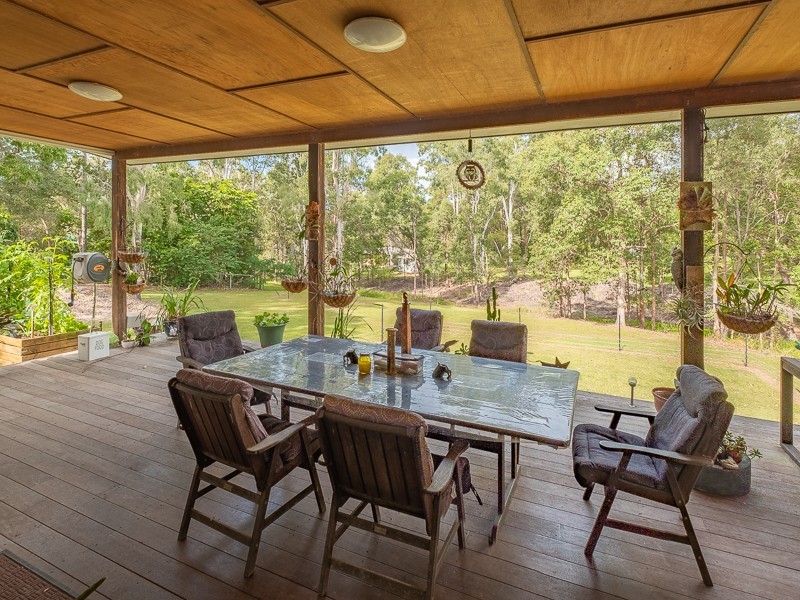 6 Rocklea Drive, Southside QLD 4570