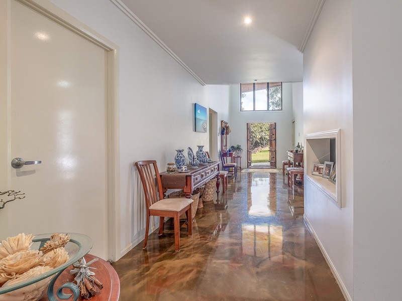 6 Rocklea Drive, Southside QLD 4570