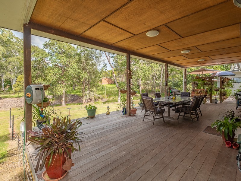 6 Rocklea Drive, Southside QLD 4570