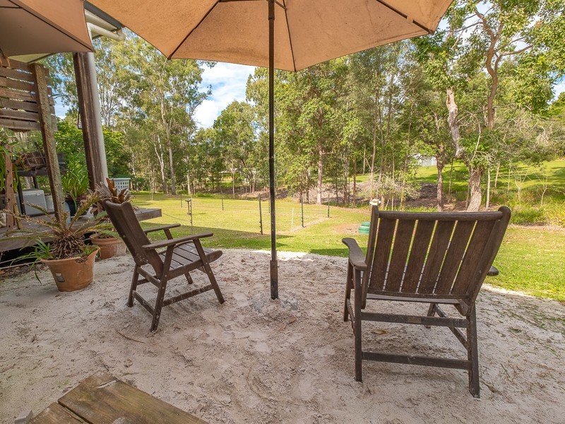 6 Rocklea Drive, Southside QLD 4570