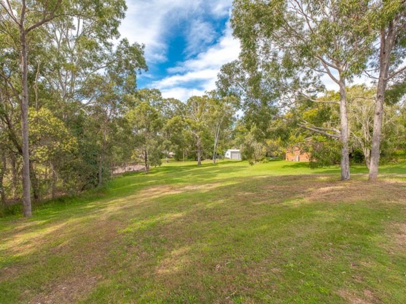 6 Rocklea Drive, Southside QLD 4570