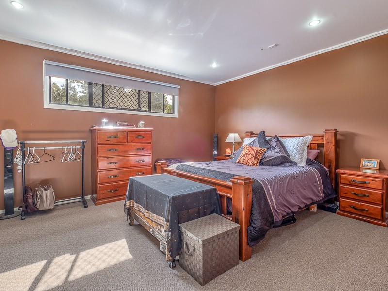 6 Rocklea Drive, Southside QLD 4570