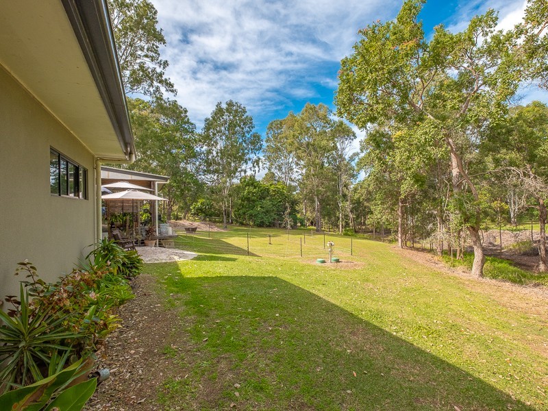 6 Rocklea Drive, Southside QLD 4570