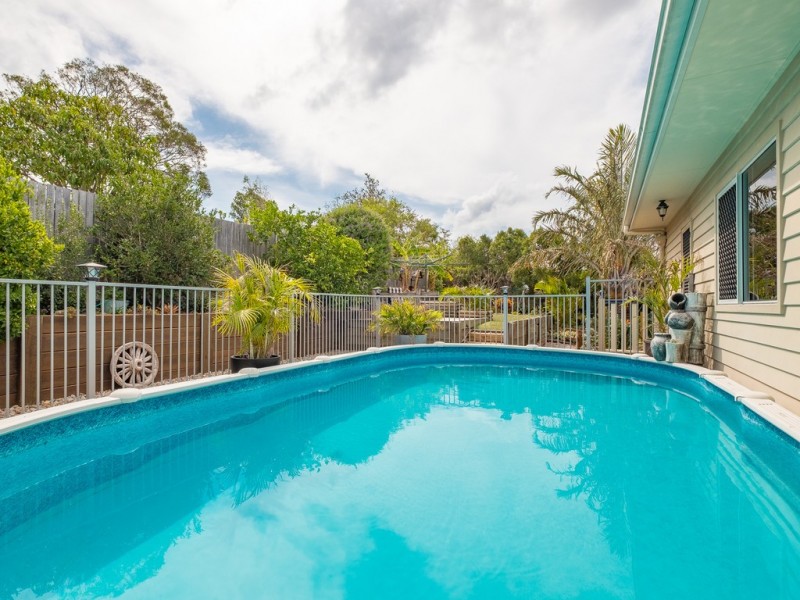 3 Oxley Court, Southside QLD 4570