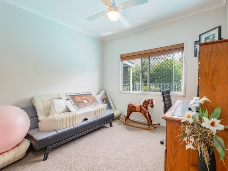 3 Oxley Court, Southside QLD 4570