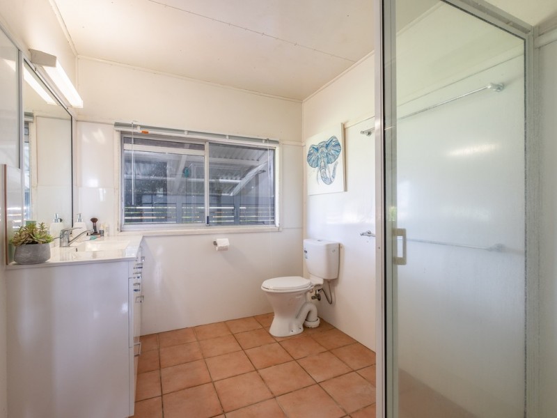 41 Watson Road, Southside QLD 4570