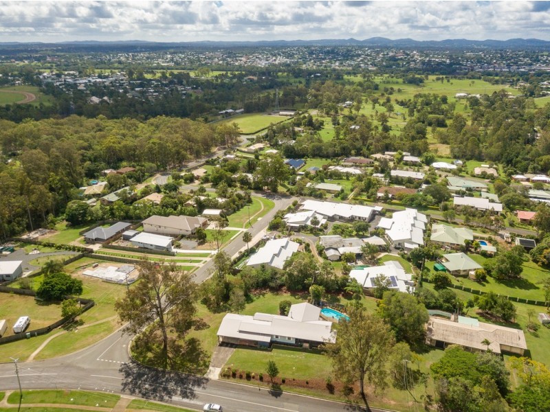 41 Watson Road, Southside QLD 4570