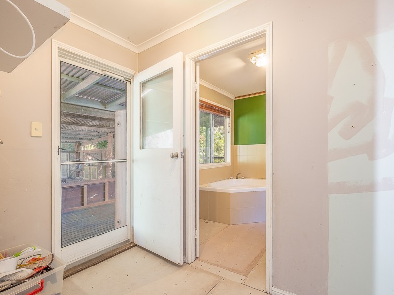 81 Delray Road, Mothar Mountain QLD 4570
