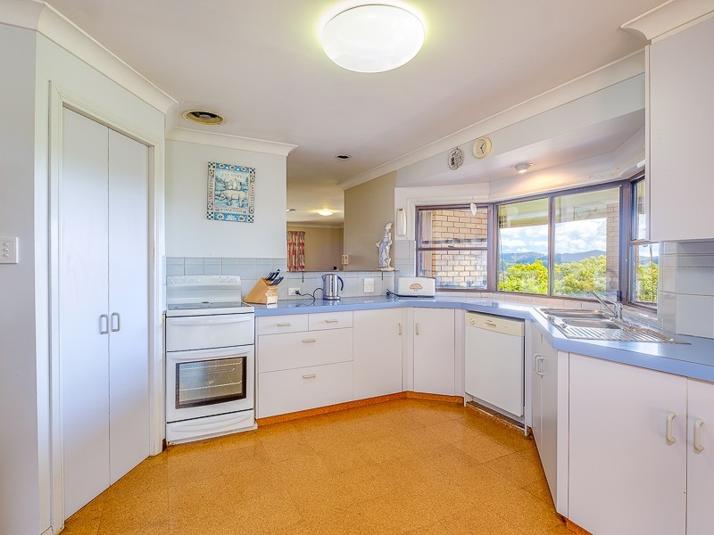 99 Sunshine Road, Wolvi QLD 4570