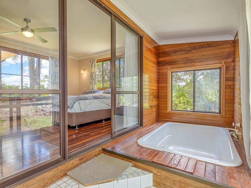 99 Sunshine Road, Wolvi QLD 4570