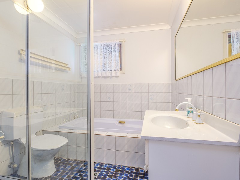 99 Sunshine Road, Wolvi QLD 4570