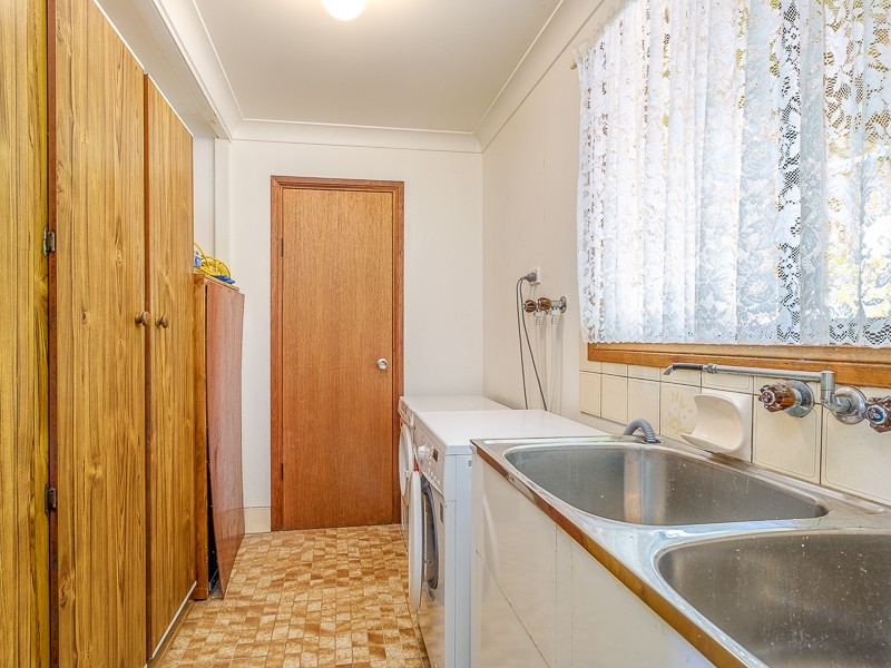 99 Sunshine Road, Wolvi QLD 4570