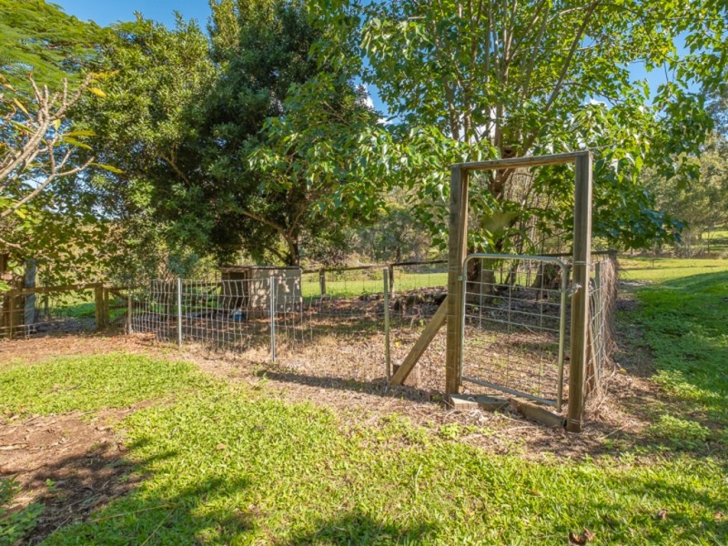218 Lawson Road, Mcintosh Creek QLD 4570