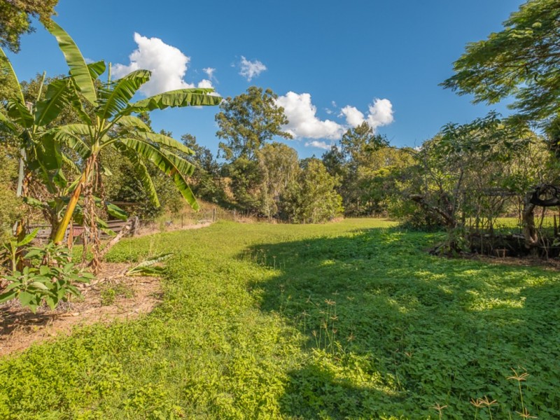 218 Lawson Road, Mcintosh Creek QLD 4570