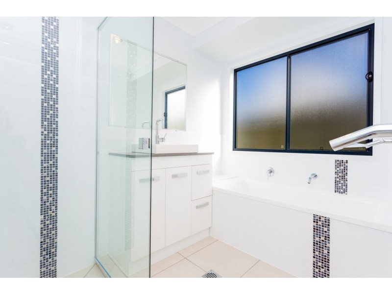 1/43 Tuna Way, Tin Can Bay QLD 4580