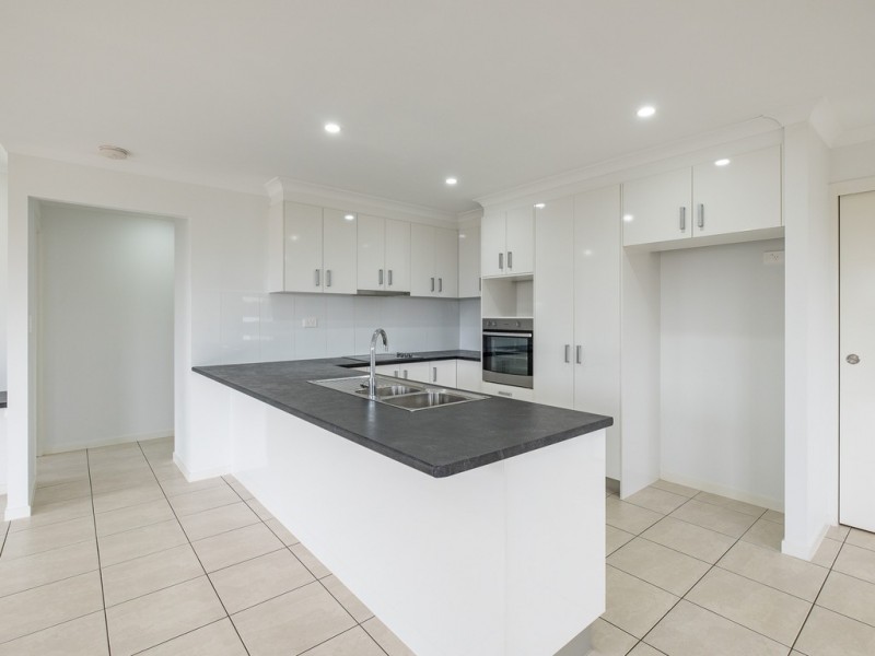 1/25 Bond Drive, Southside QLD 4570