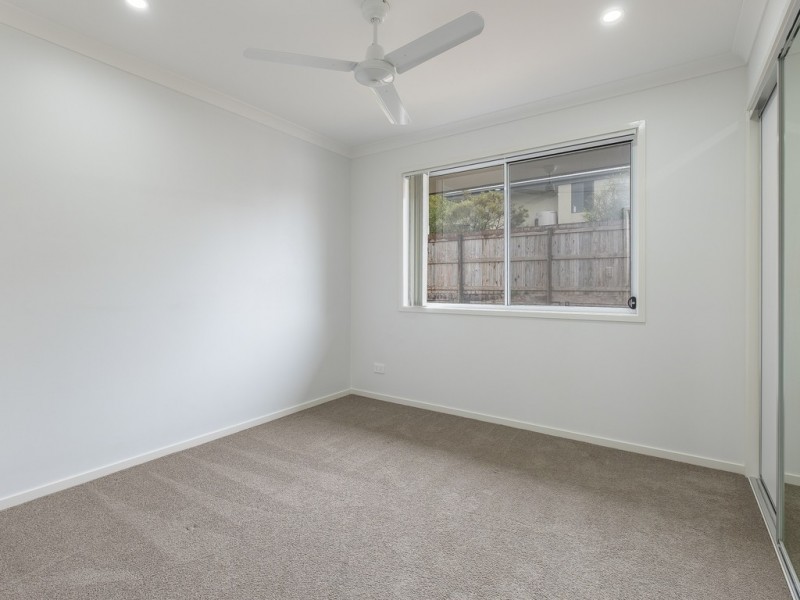 1/25 Bond Drive, Southside QLD 4570