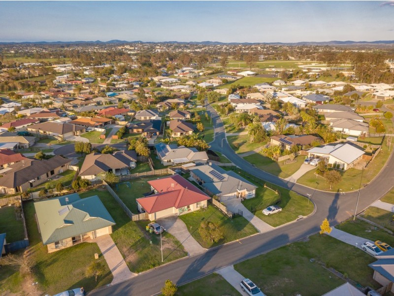 73 Furness Road, Southside QLD 4570