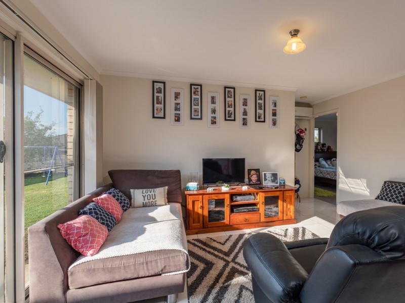 73 Furness Road, Southside QLD 4570